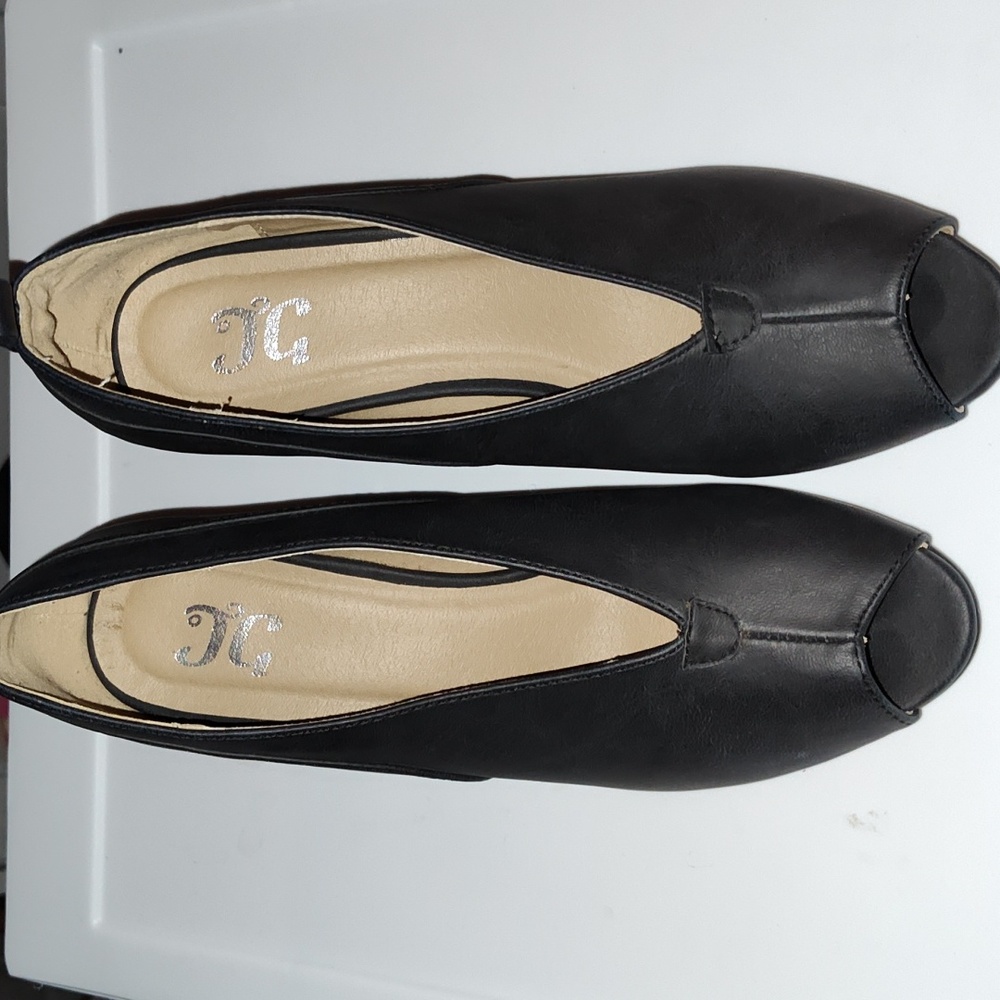 NWT Black wedge heel peeptoe shoes